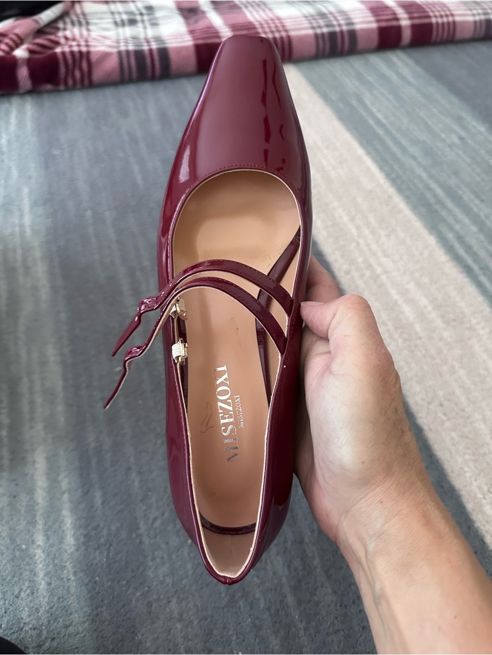 MISEZOXI Burgundy Patent Mary Jane Pumps – Size 7